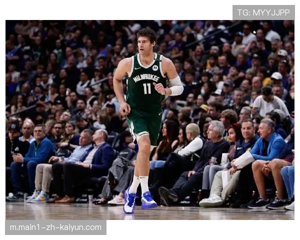 雄鹿防守策略面临调整，大洛佩斯移动速度制约换防